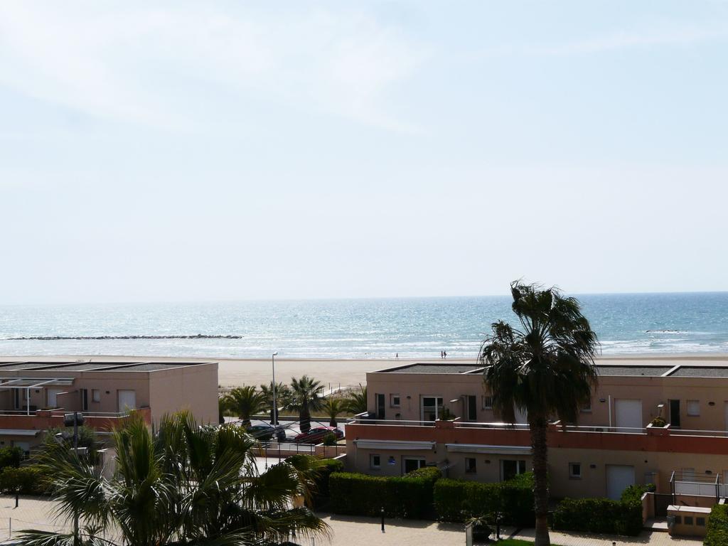 Apart Hotels Mar Blava Cubelles Buitenkant foto